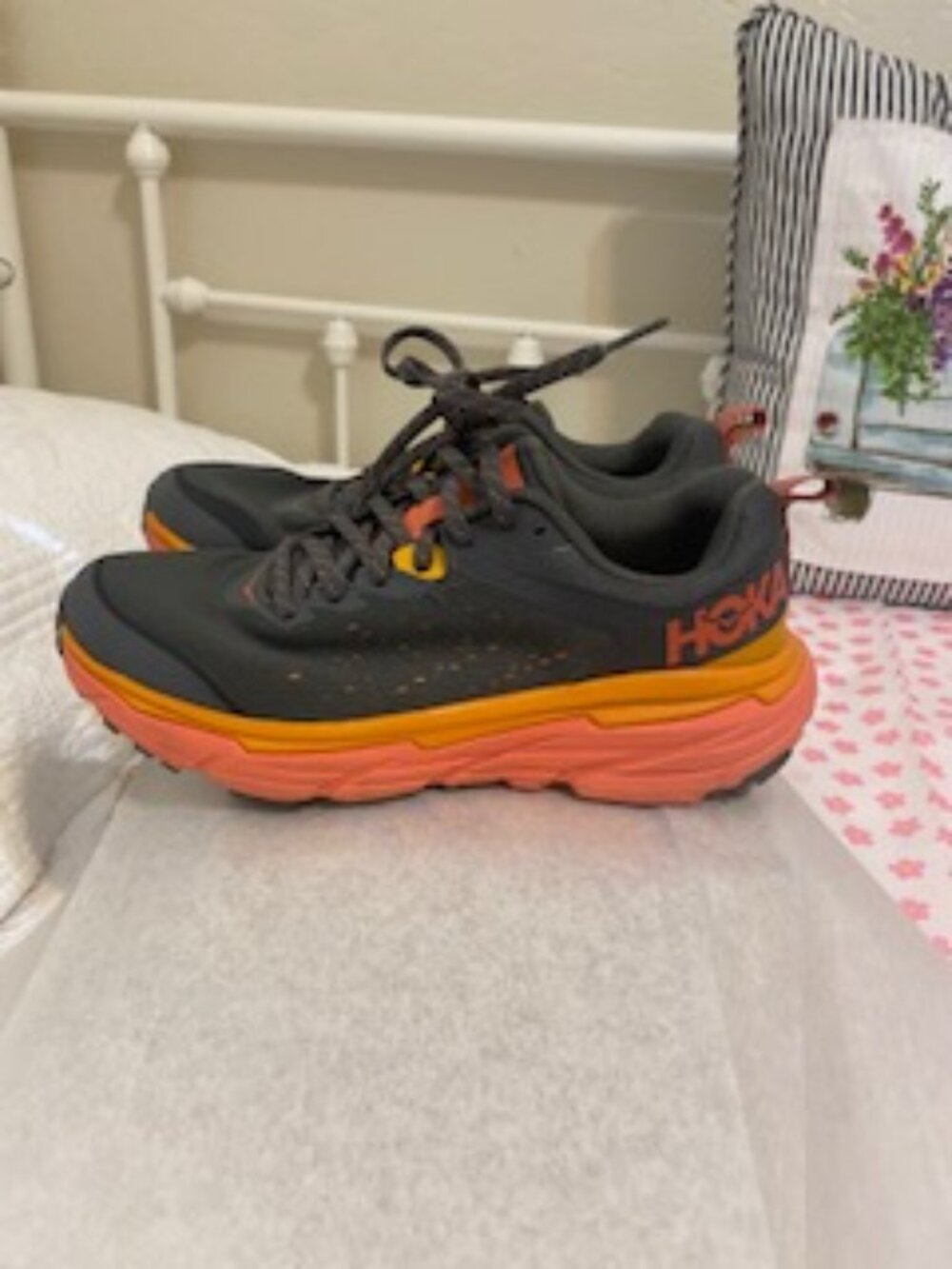 HOKA Women's size 7.5 D